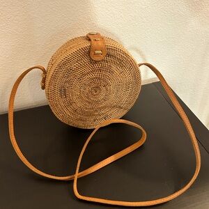 Like NEW! Basket weave crossbody bag